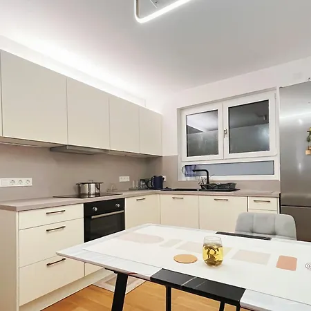 Apartment Frankfurt Messe Garden Business *