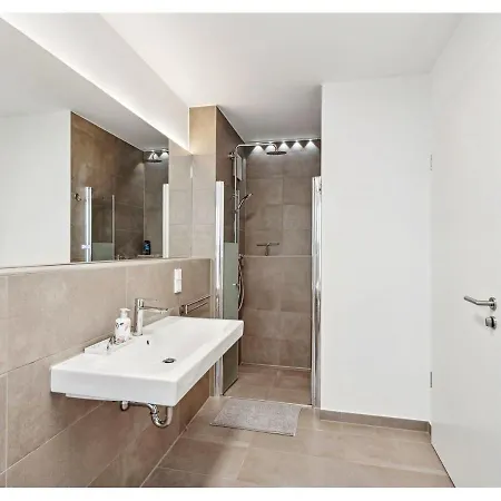 Frankfurt Messe Business - Messe South Gate Located Across Street Daire *