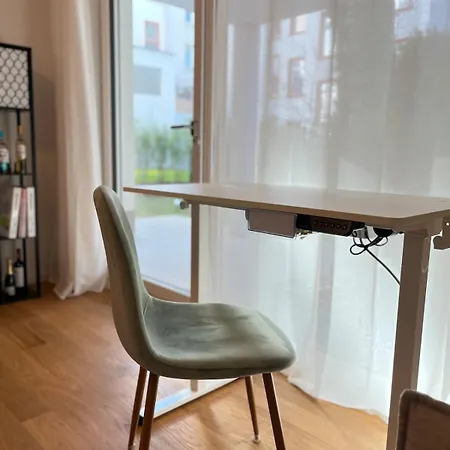 Frankfurt Messe Business Suit - Messe South Gate Located Across Street